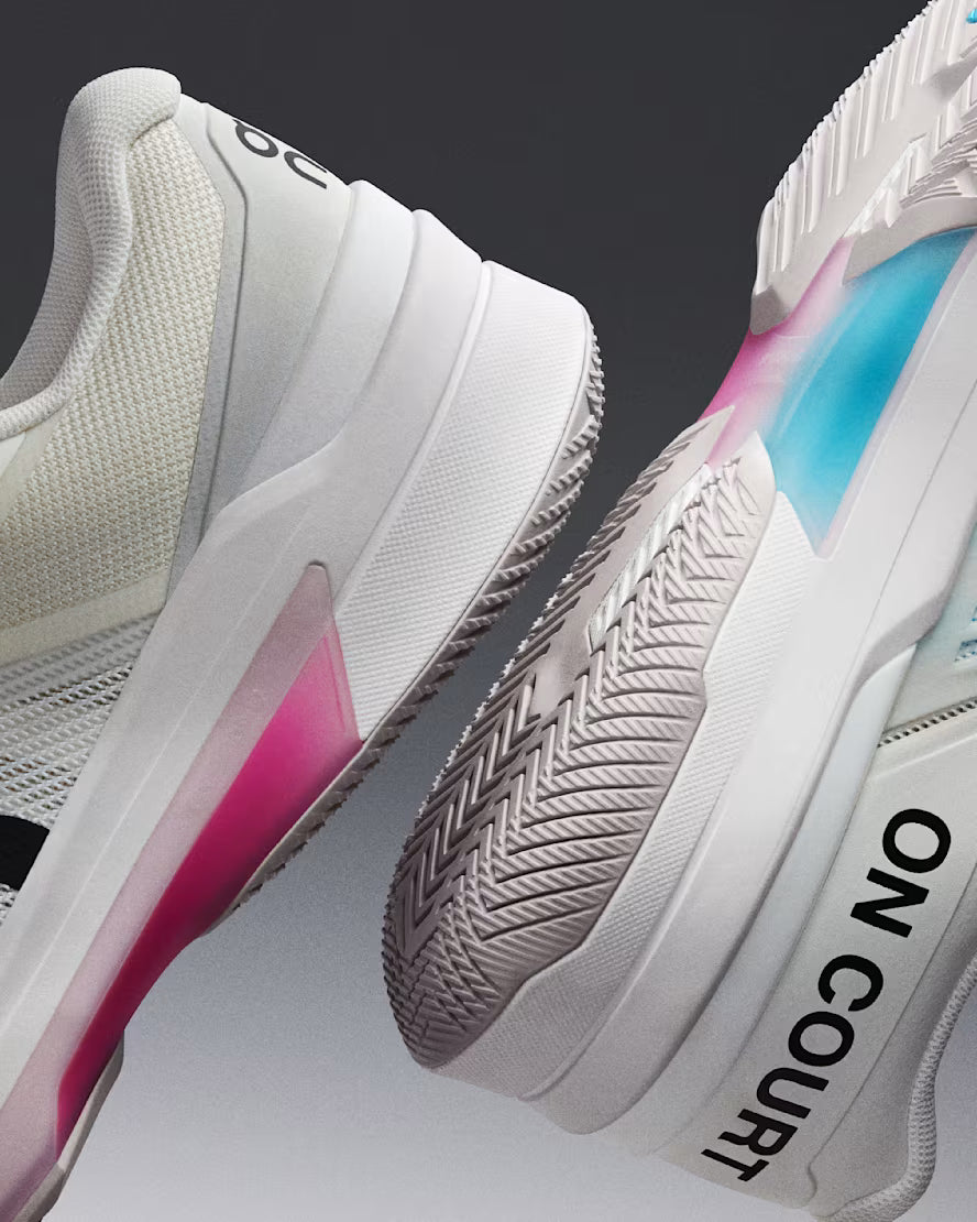 Chaussures de padel On THE ROGER Pro Fire Women White Pink