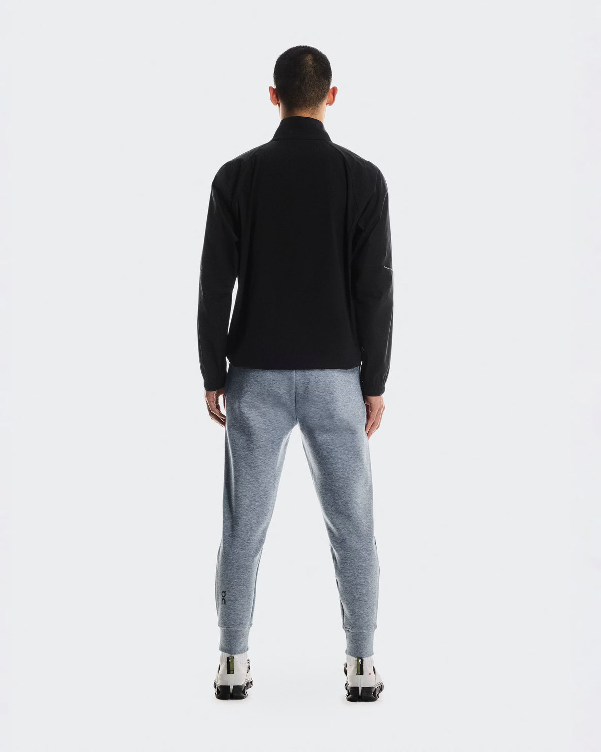 Jogging On Core Focus Tech Sweatpants Basalt
