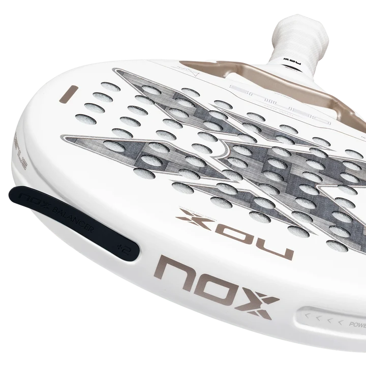 Raquette de padel Nox AT10 Luxury Genius 12K Alum XTREM Lite 2027 by Agustín Tapia