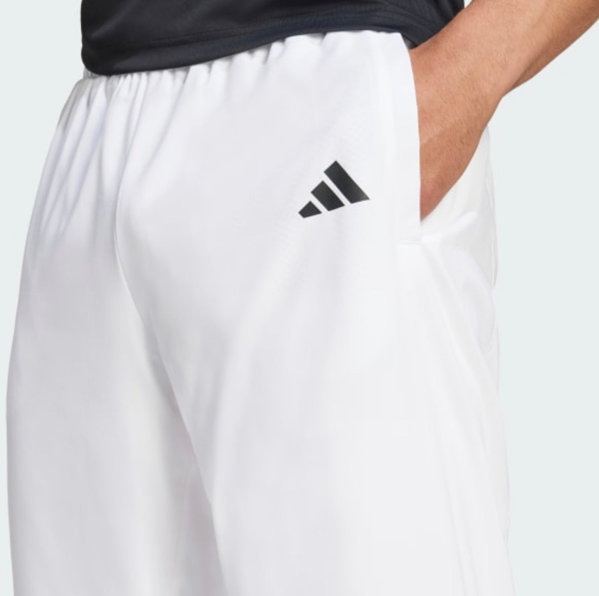 Pantalon Adidas Walk On confort et performance
