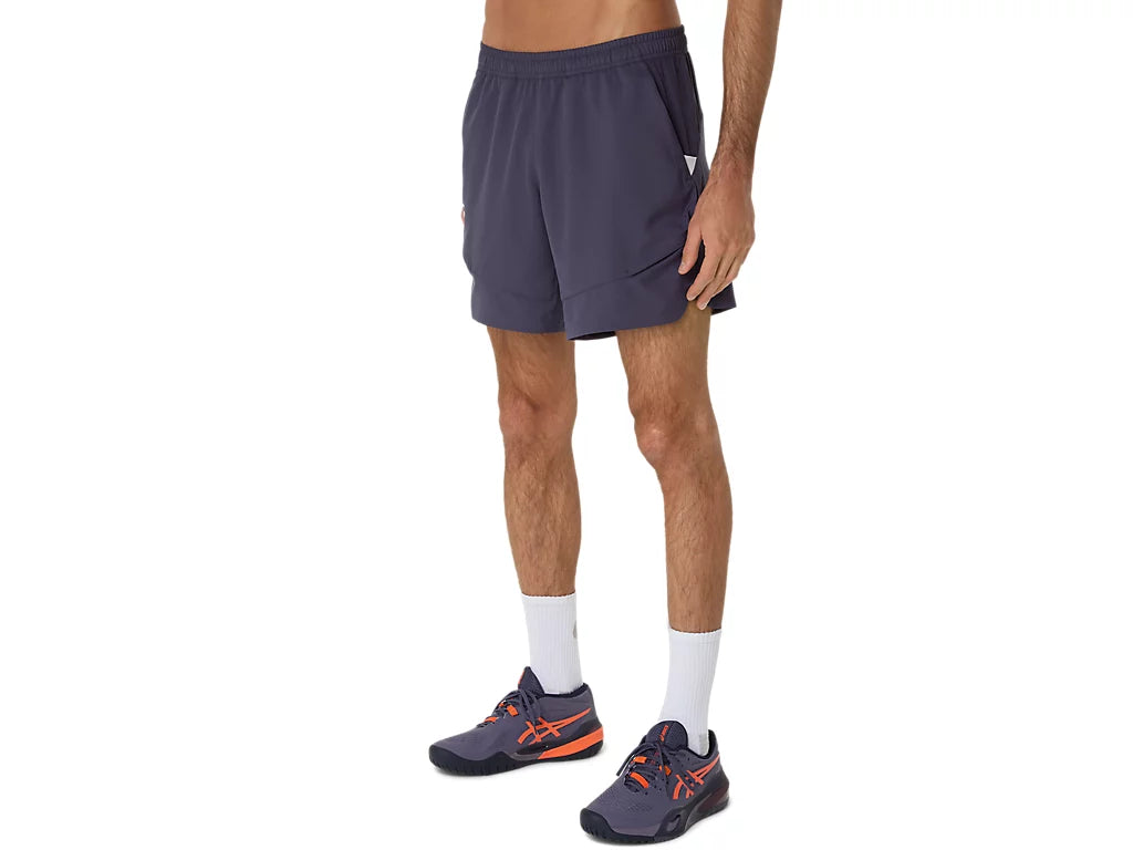 Short Asics Indigo Fog porté en entraînement