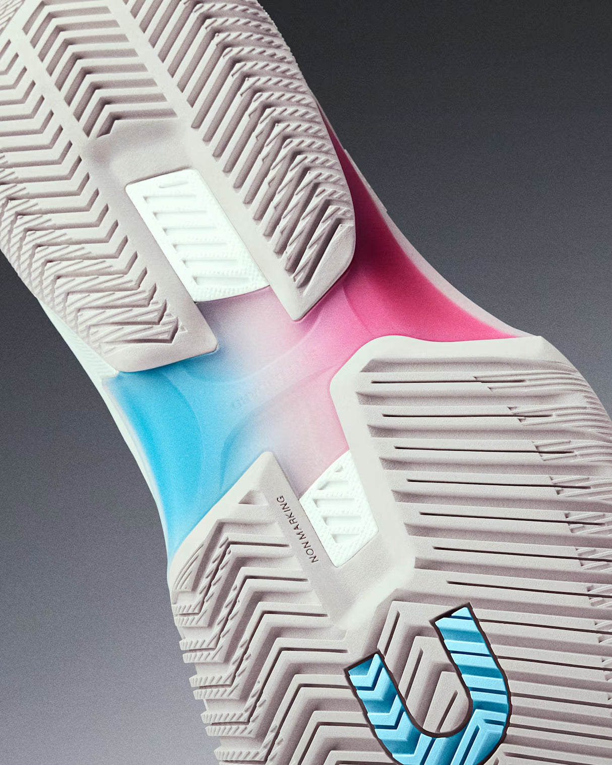 Chaussures de padel On THE ROGER Pro Fire Women White Pink