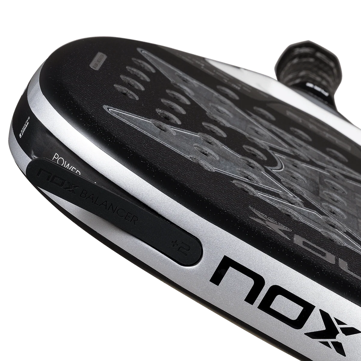 Raquette de padel Nox AT10 Luxury Genius Attack 18K Alum 2026 by Agustín Tapia