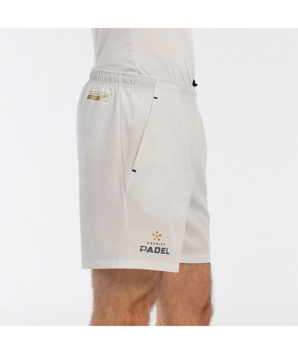 Short Bullpadel Bugle Blanc porté sur le court