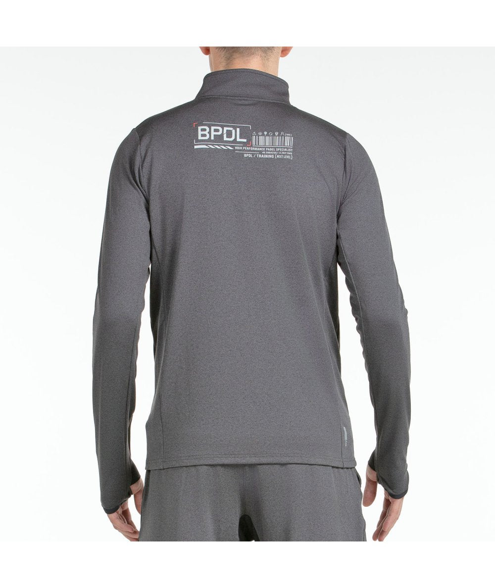 Veste Bullpadel Eridanu Negro Vigore portée en match