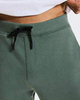 Jogging On Core Focus Tech Sweatpants Olive