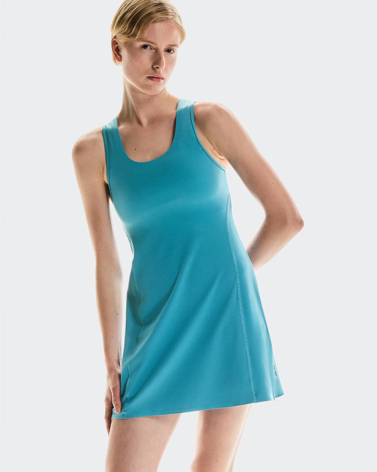 Robe On Studio Dress Niagara