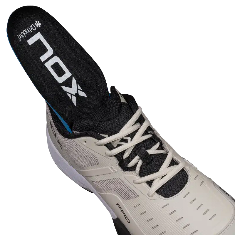 Chaussures de padel NOX AT10 Pro Beige / Noir