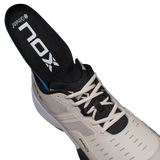 Chaussures de padel NOX AT10 Pro Beige / Noir