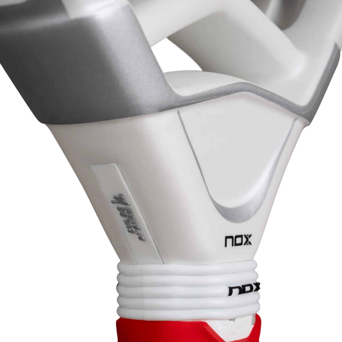 Raquette de padel Nox AT10 Luxury Genius Attack 12K Alum XTREM 2026 by Agustín Tapia