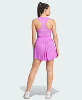 Détail tissu respirant Robe Adidas Pro