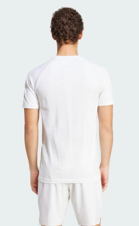 Tee Shirt Adidas Pro Aeroready FreeLift porté sur terrain