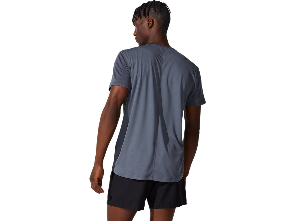 Vue latérale du Tee Shirt Asics Gris