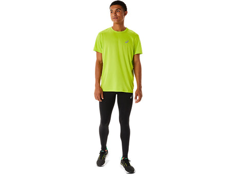 ee Shirt Asics Jaune porté pendant une activité sportive