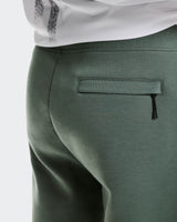 Jogging On Core Focus Tech Sweatpants Olive