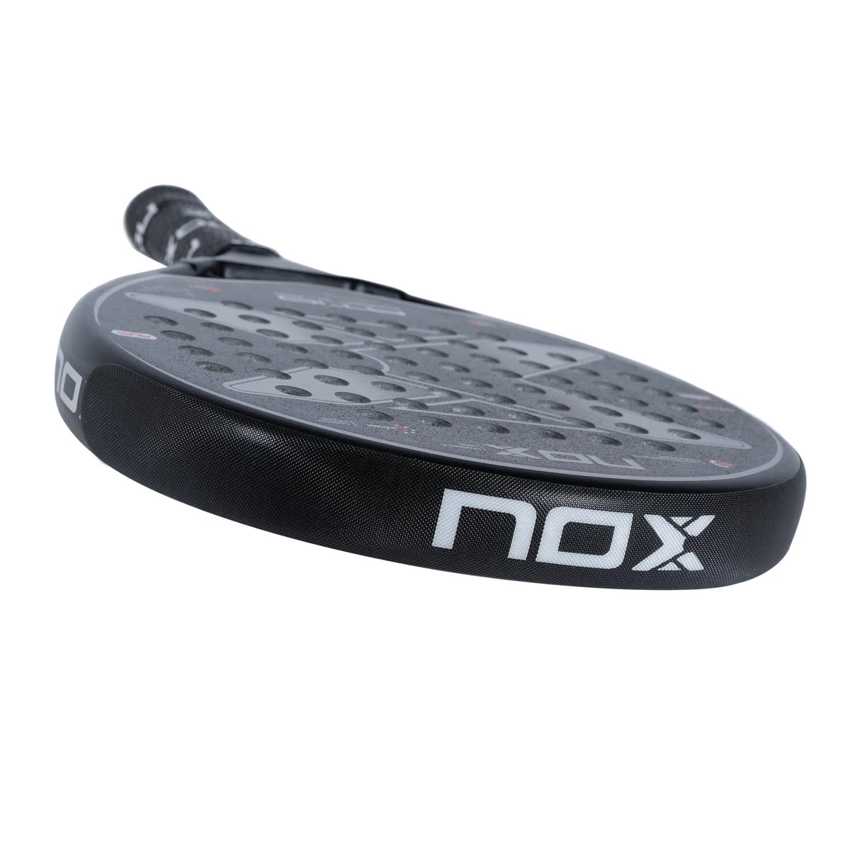 Détail de la protection flexible et durable pour raquette NOX
