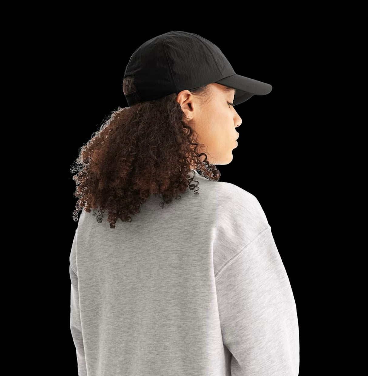 Casquette On noire moderne et pratique