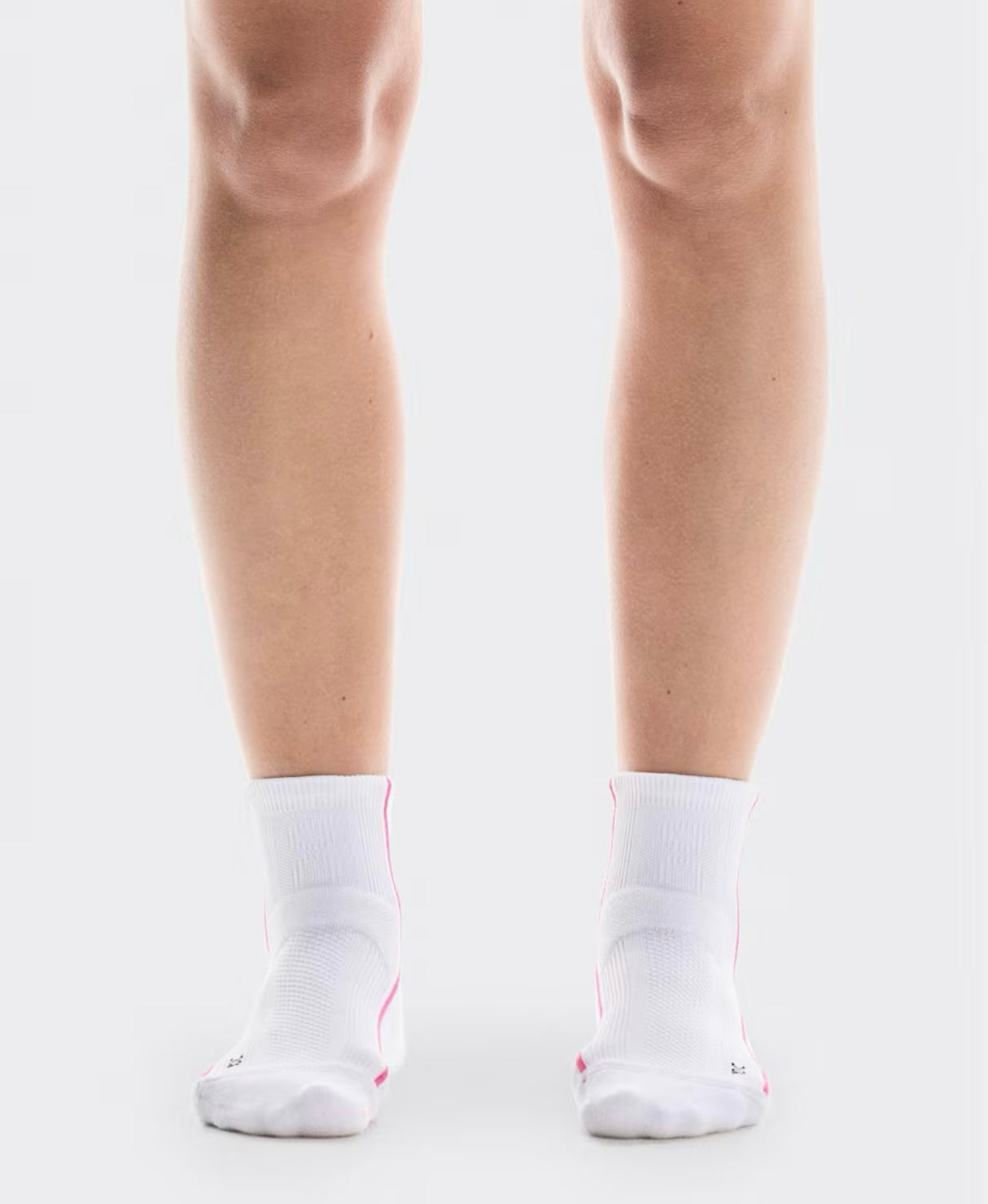 Chaussettes On Court Sock Mid White Pink vue latérale