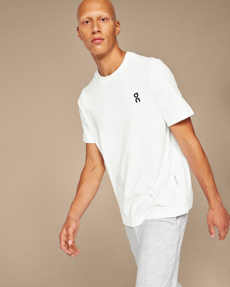 T-shirt blanc léger On pour voyage, repos et look quotidien

