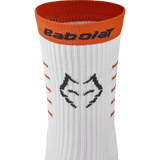 Chaussettes de padel Babolat Lebron blanches, accessoires de sport pour le padel, conçues pour confort et performance.