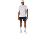 Short Asics Court Short Midnight porté sur le terrain