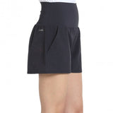 Short Bullpadel Pol Carbon porté sur le court