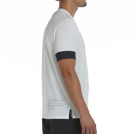 Tee Shirt Bullpadel Marfi Hielo en action sur le terrain