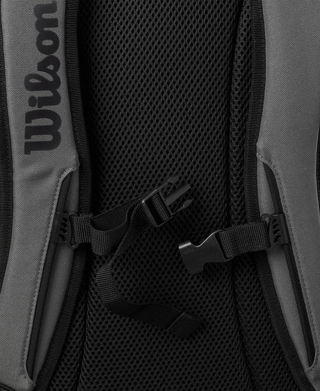 Détails des bretelles rembourrées et ergonomiques du sac Wilson