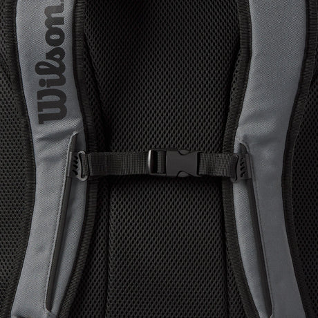 Vue latérale du sac Wilson Pro Staff avec poches zippées